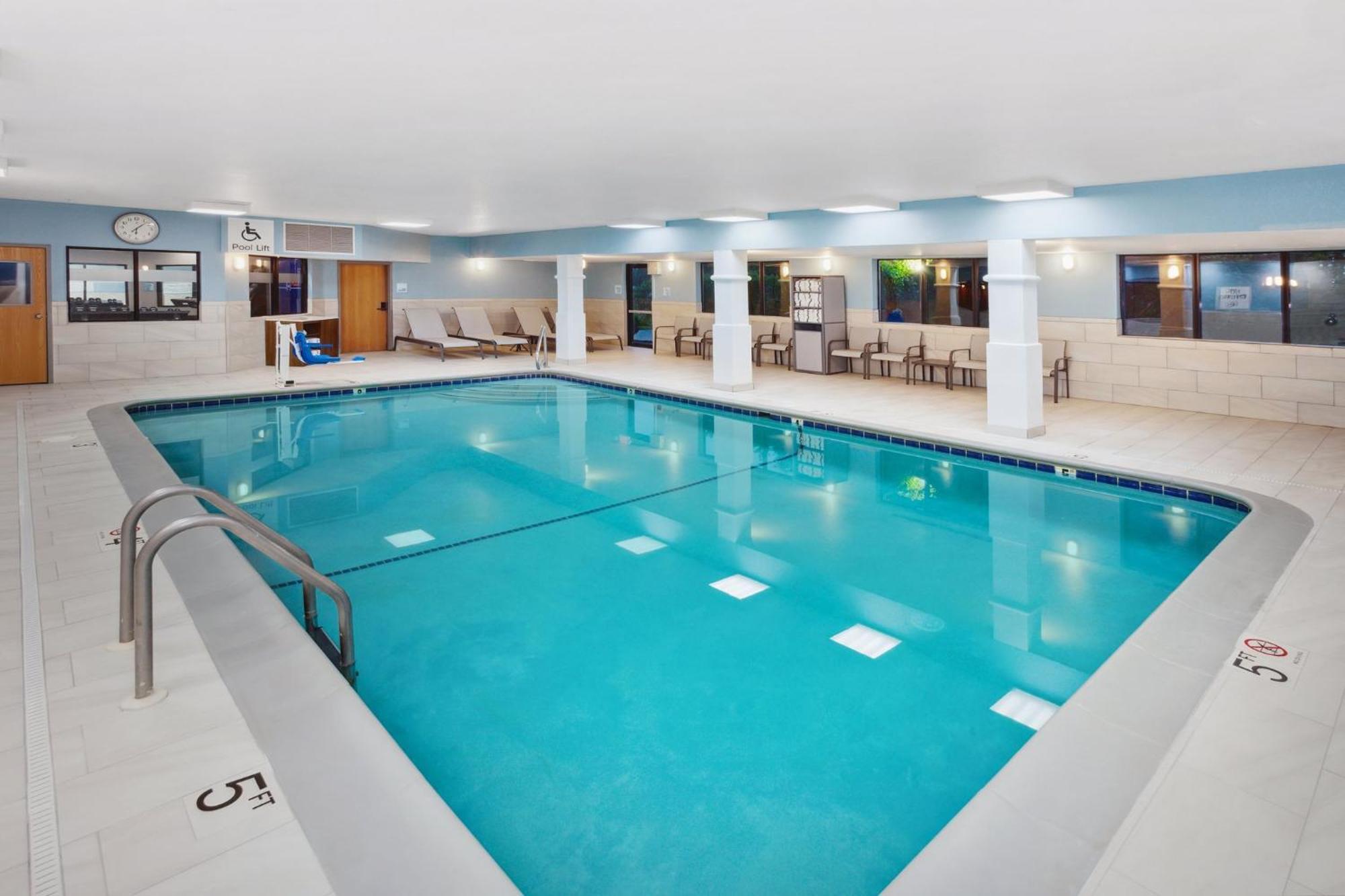Holiday Inn Express Fremont By Ihg Dış mekan fotoğraf